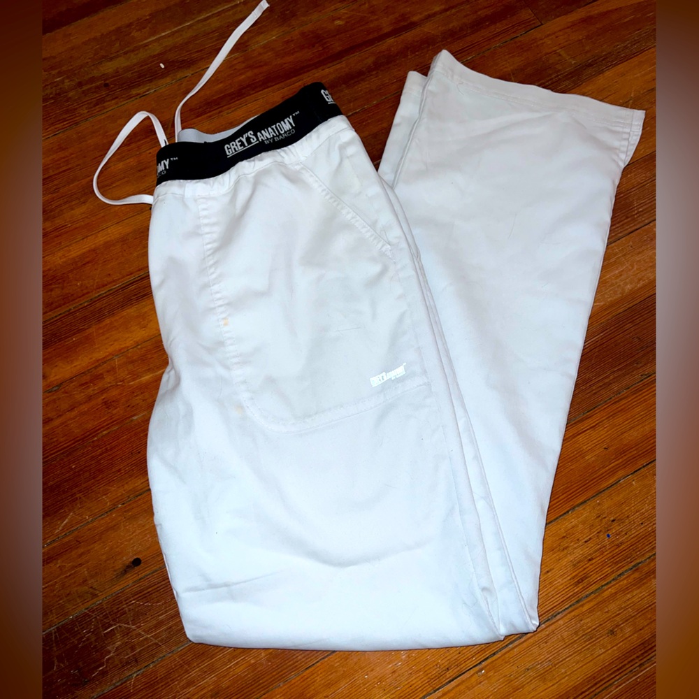 Grey’s Anatomy scrub pants size small. 2 pairs !!